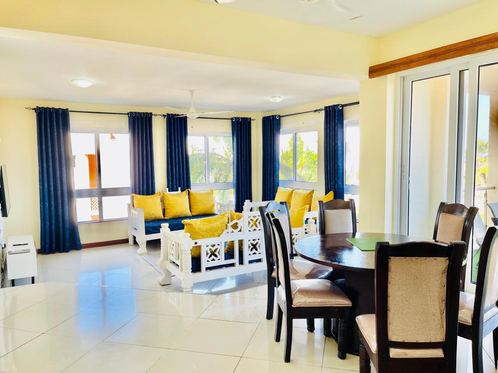 Elna'S Nyali - Work & Unwind - Pool, Sea Views, Ac & Fast Wi-Fi Panzió Mombasa Kültér fotó