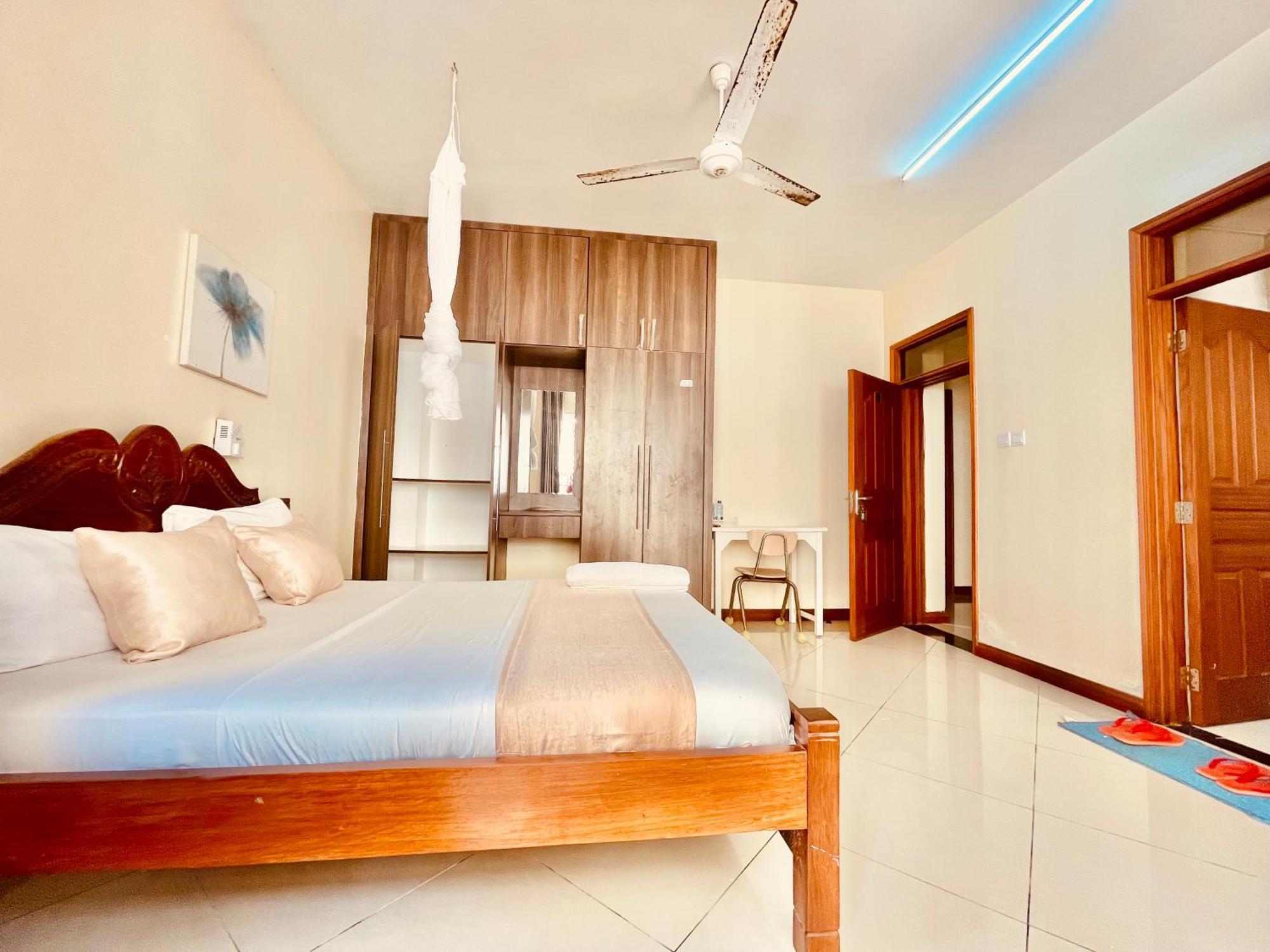 Elna'S Nyali - Work & Unwind - Pool, Sea Views, Ac & Fast Wi-Fi Panzió Mombasa Kültér fotó